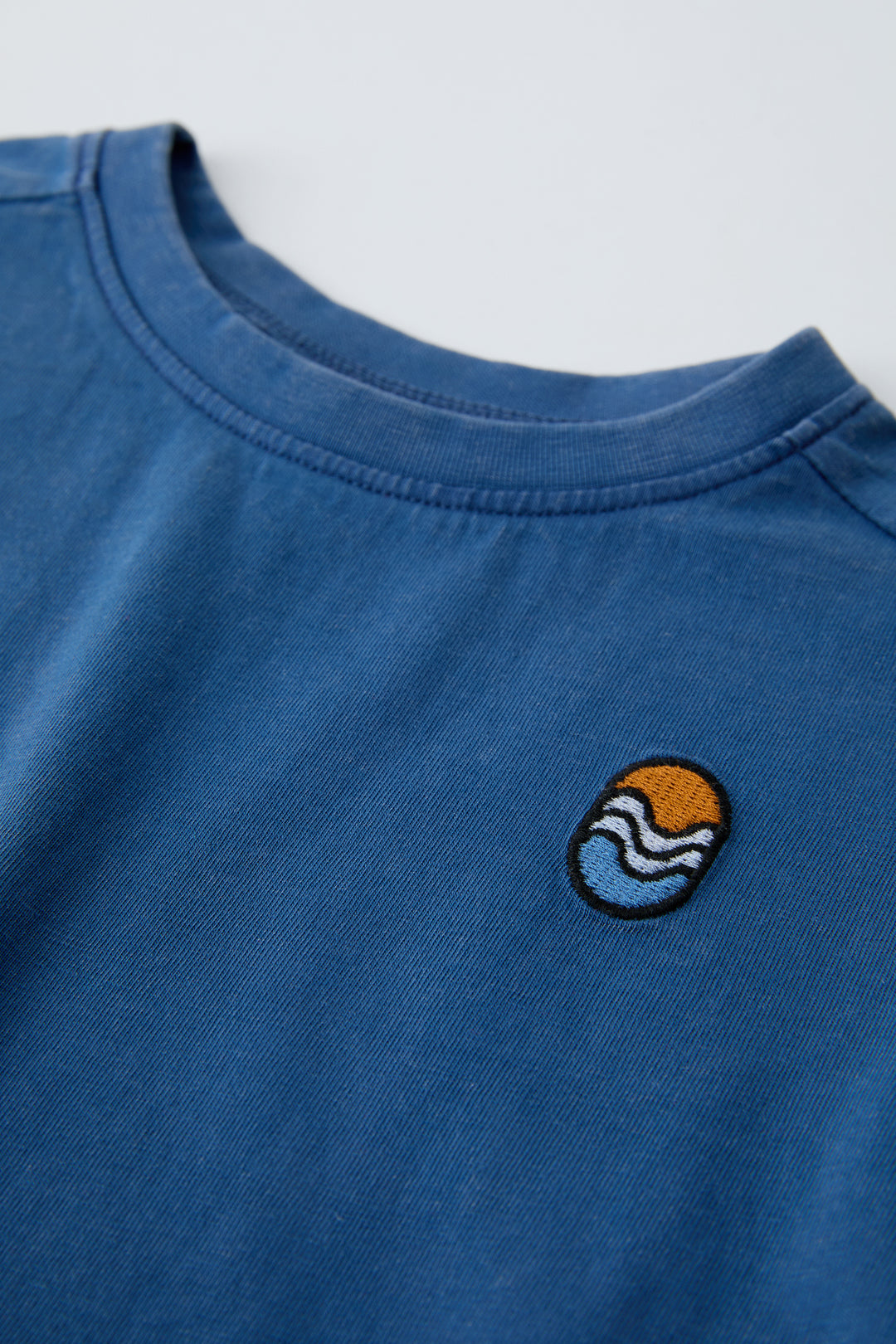 T-shirt avec mini broderie (Collection Surf)