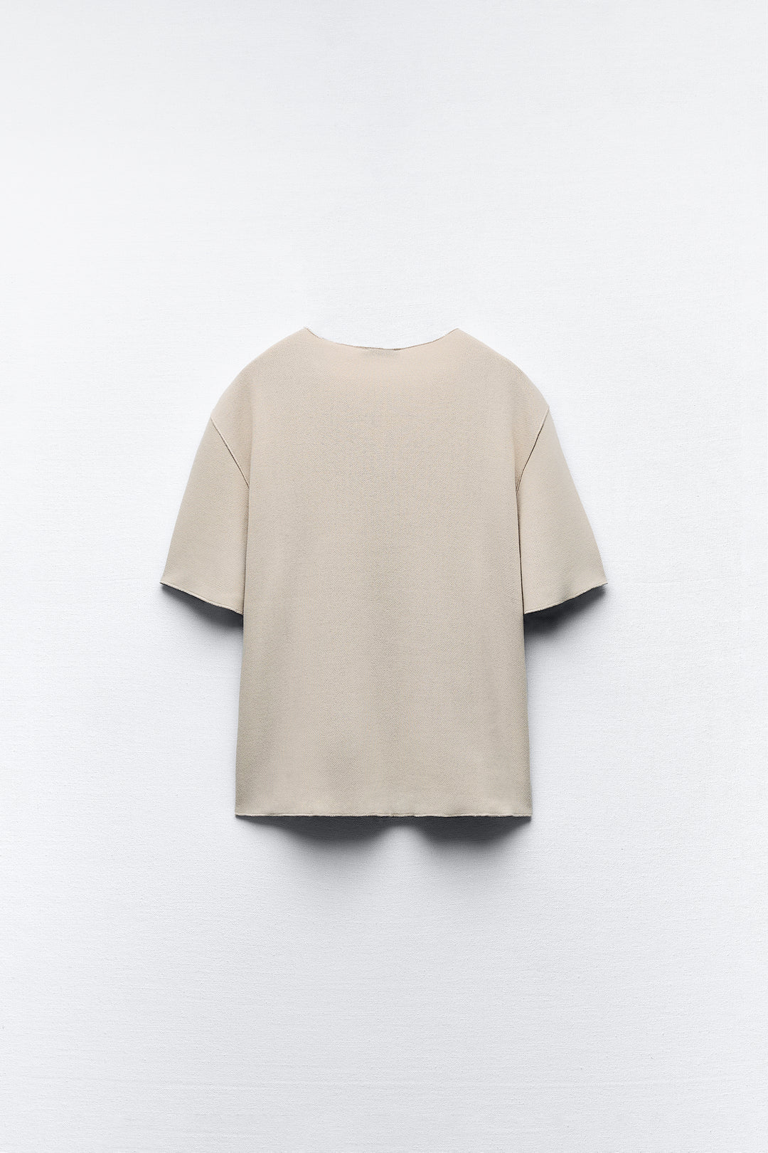 Top minimaliste doux col rond manches courtes**