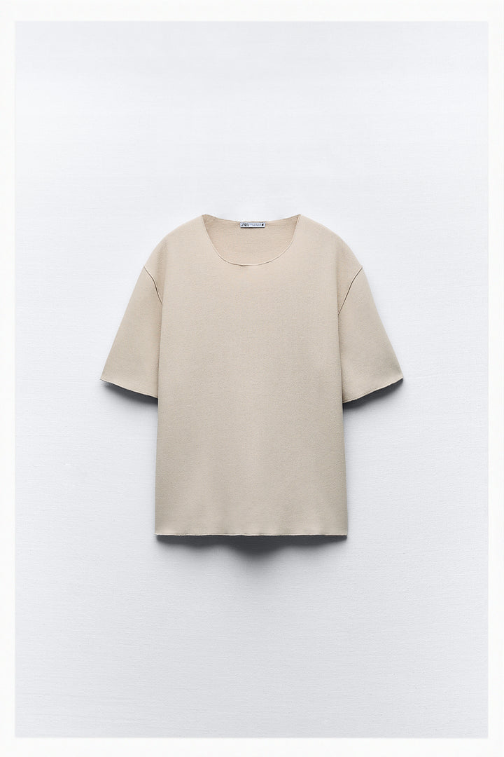 Top minimaliste doux col rond manches courtes**