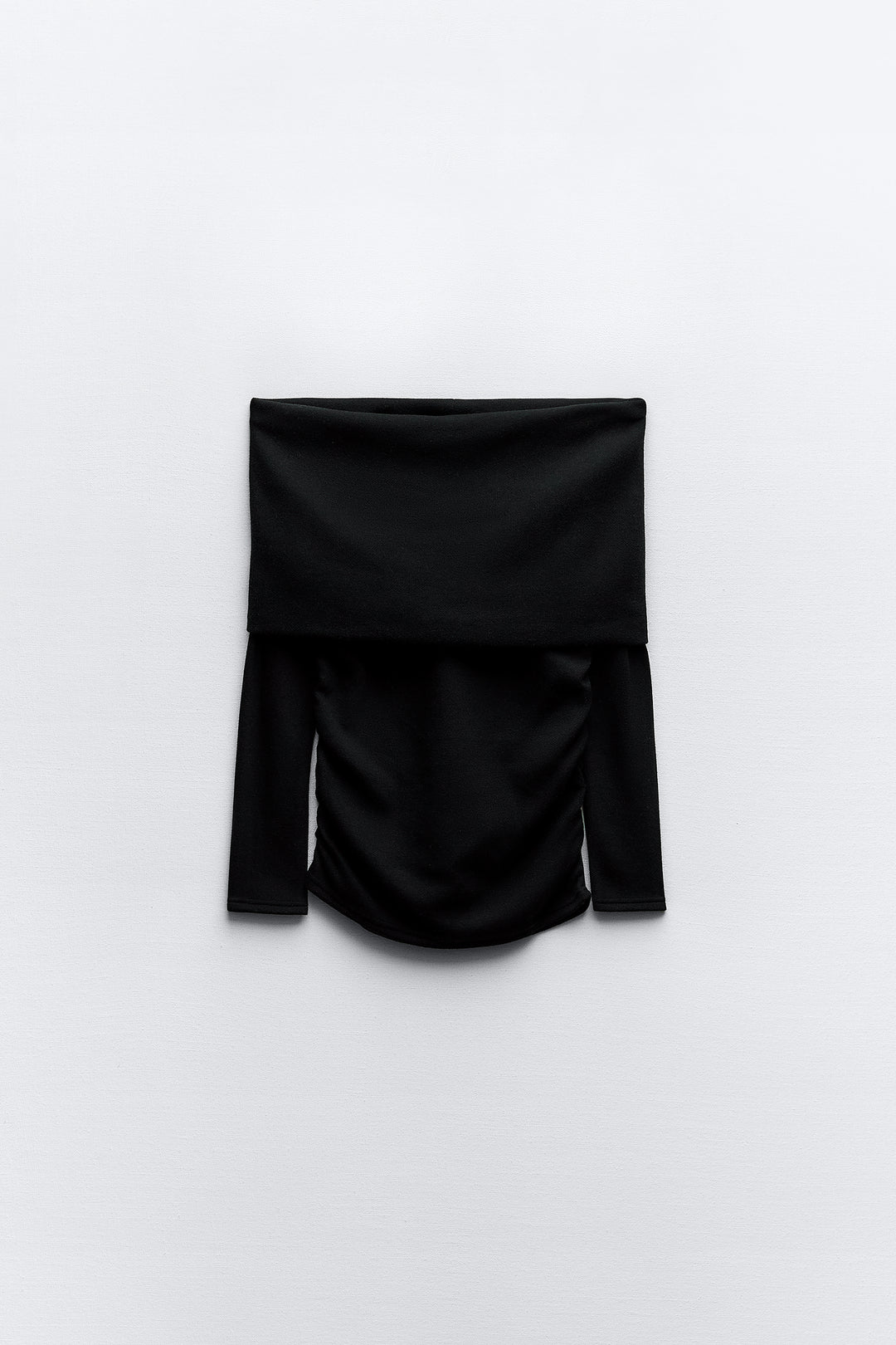 Pull épaules dénudées doux
