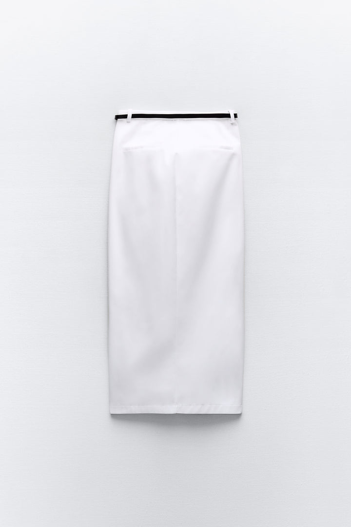 Ceinture fine en cuir synthétique noir