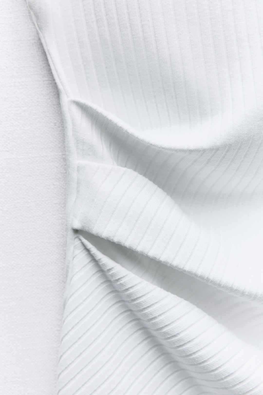 Top asymétrique côtelé sans manches (Ensemble)