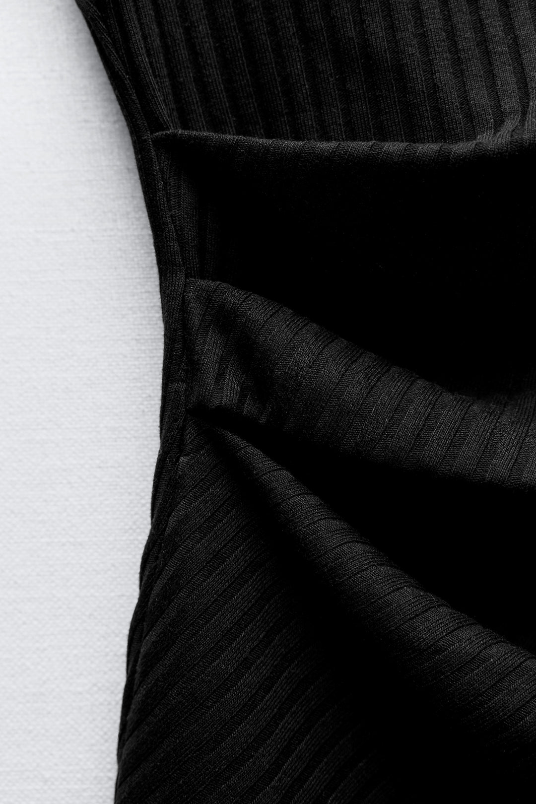 Top asymétrique côtelé sans manches (Ensemble)