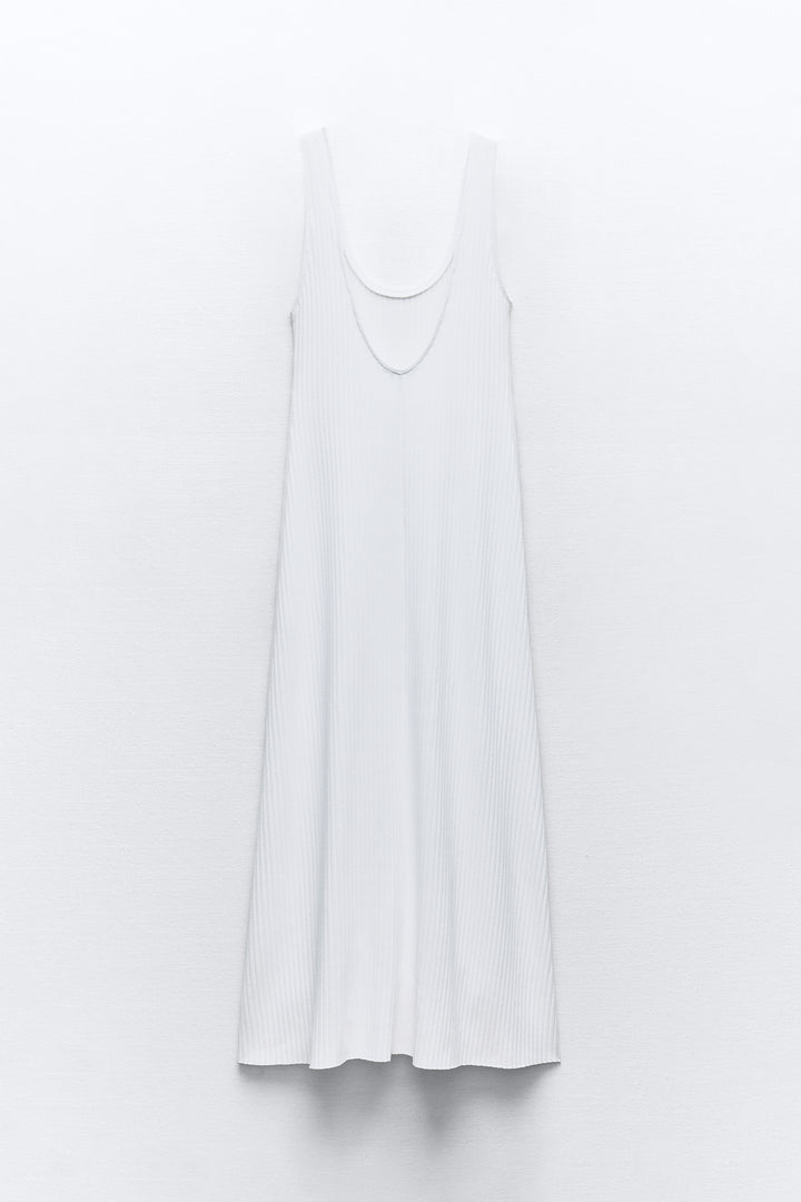 Robe longue côtelée à bretelles**