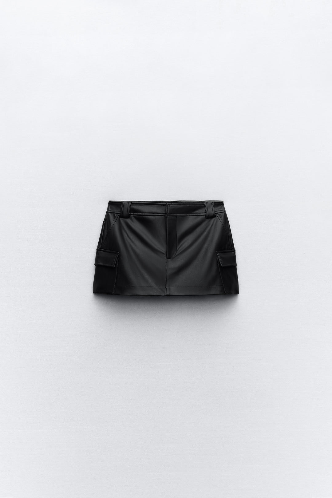 Short jupe en cuir poche latérale