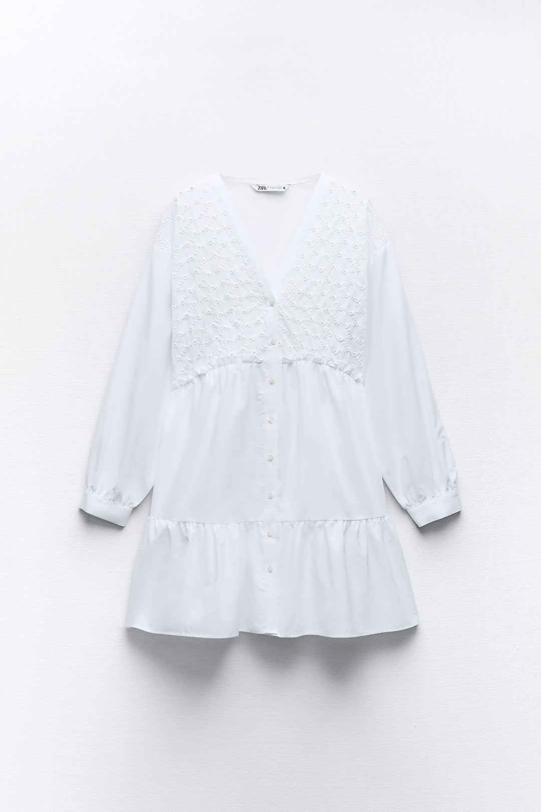 Robe popeline broderie suisse col V**