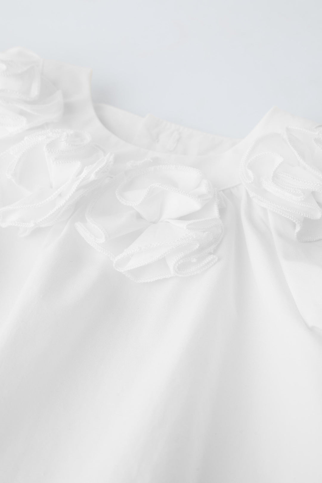 Chemise popeline blanche fleurs 3D (Collection Ramadan)