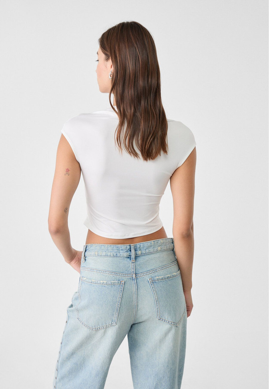 Moudda STRADIVARIUS - T-Shirt Regular Mini Manches avec Foulard - Tunisie 5