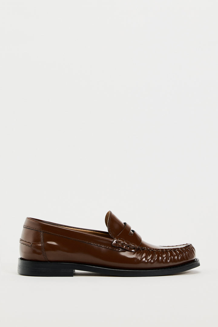 Mocassin en cuir froncé