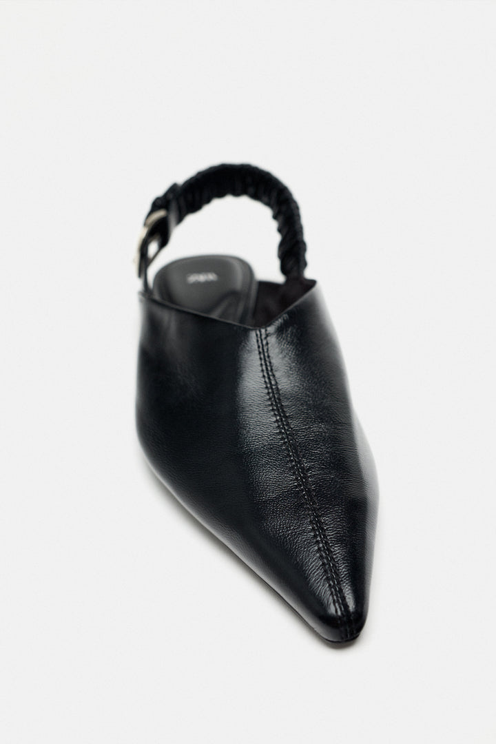 Babouche décolletée en cuir