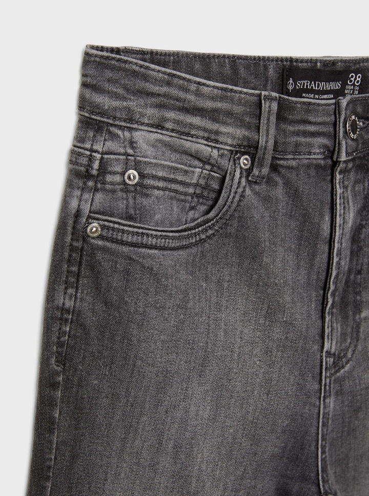 Moudda STRADIVARIUS - Jean Crop Flare Denim Noir Lavé 20% Bio - Tunisie 1