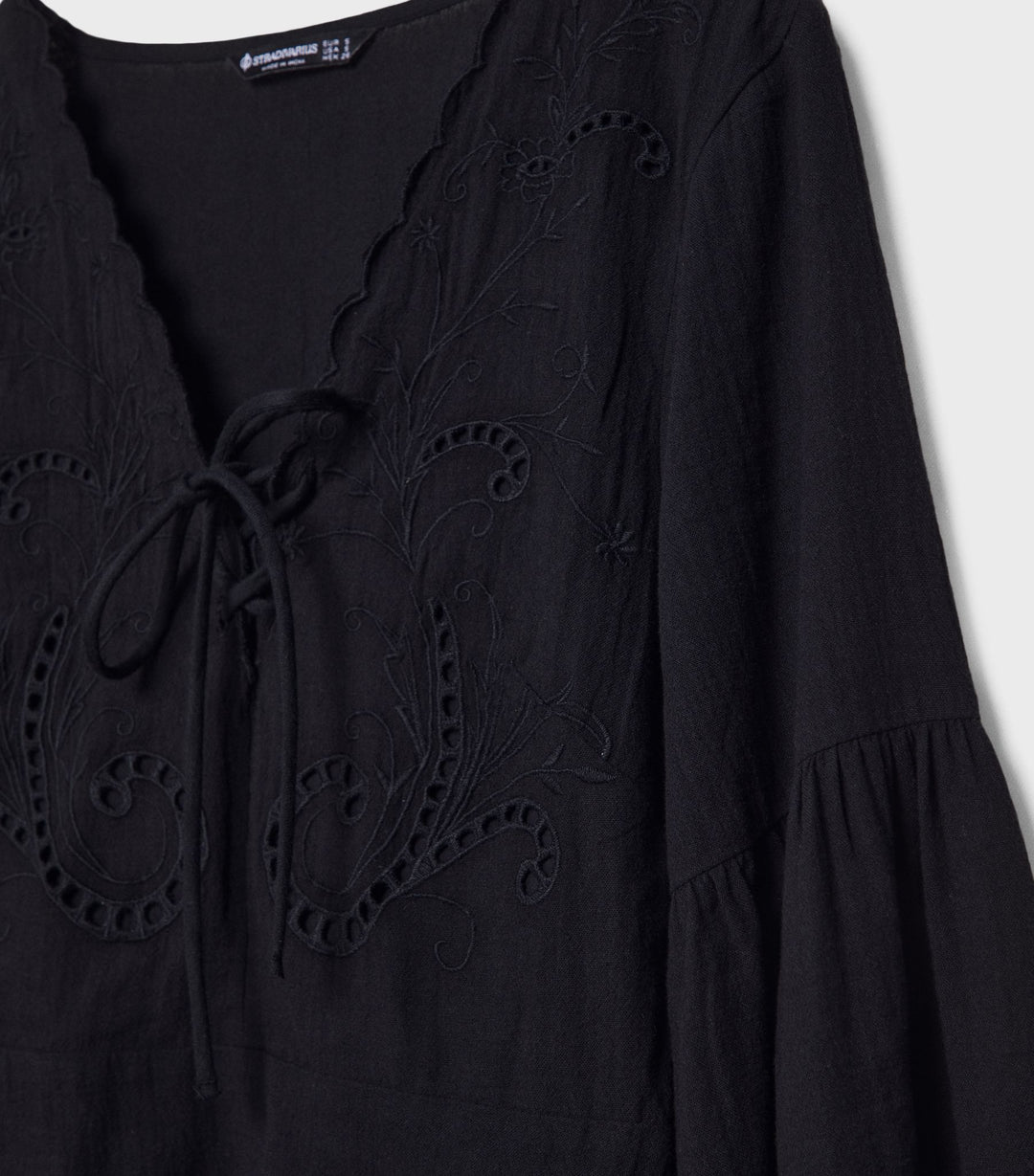 Moudda STRADIVARIUS - Robe Courte Brodée à Manches Bouffantes - Tunisie 1