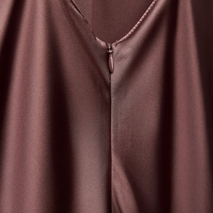 Moudda ZARA - Robe mi-longue satinée fines bretelles encolure en V dos en V - Tunisie 4