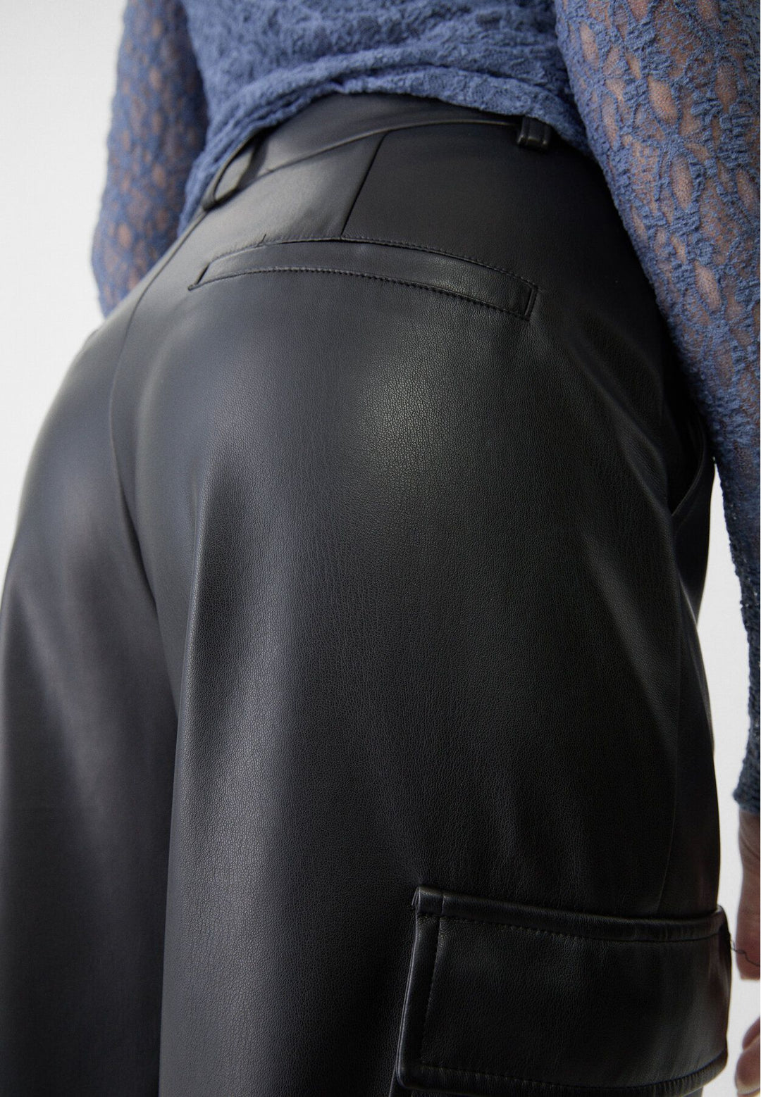 Moudda STRADIVARIUS - Pantalon Cargo en Simili Cuir Multi-Poches - Tunisie 3