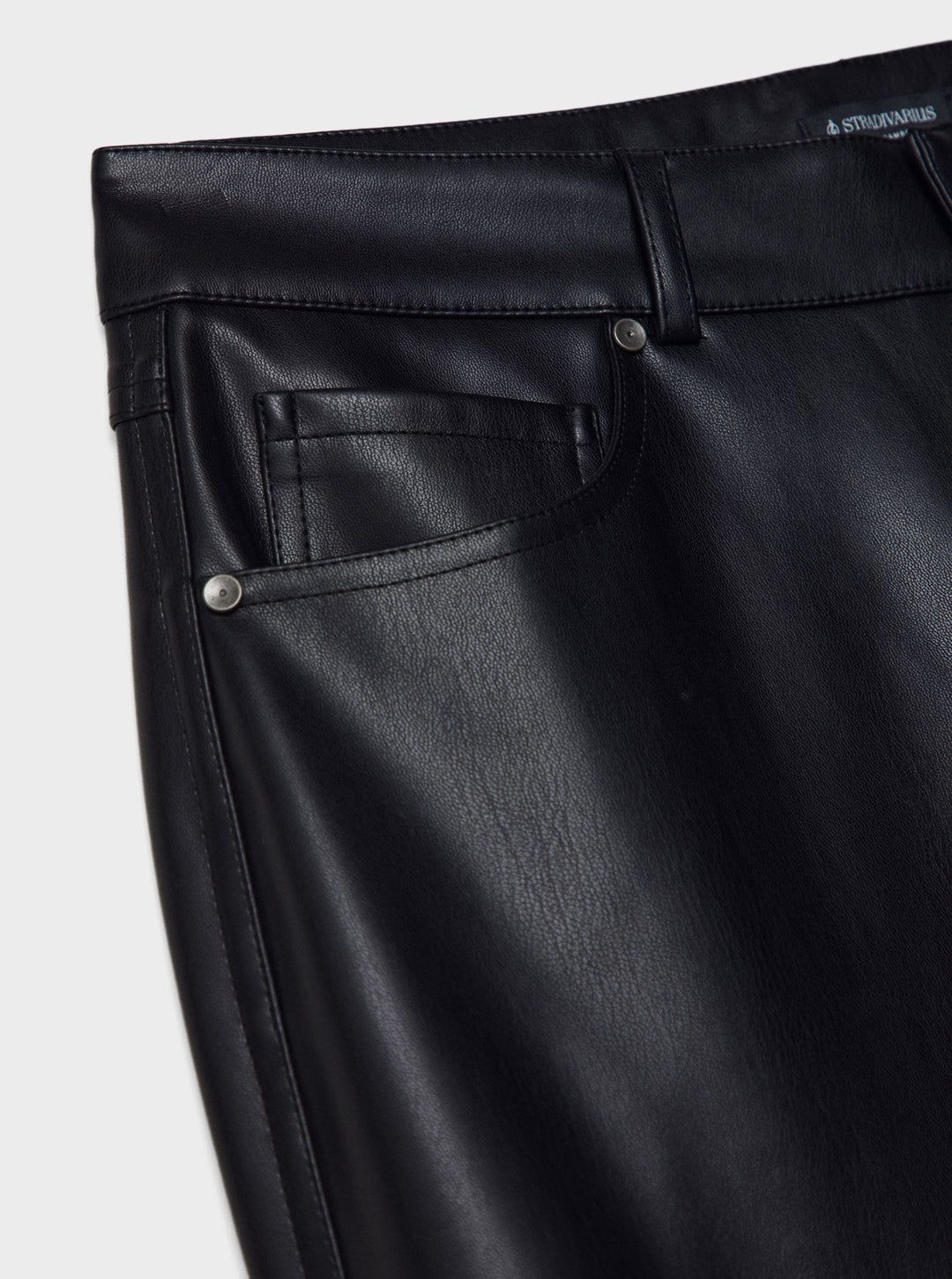 Moudda STRADIVARIUS - Pantalon D98 Straight Fit en Simili Cuir - Tunisie 1