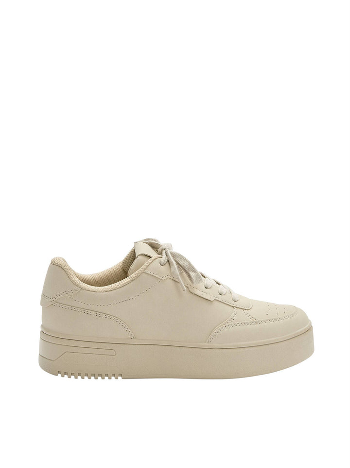 Moudda PULL & BEAR - Baskets Pièces Volume - Tunisie 6