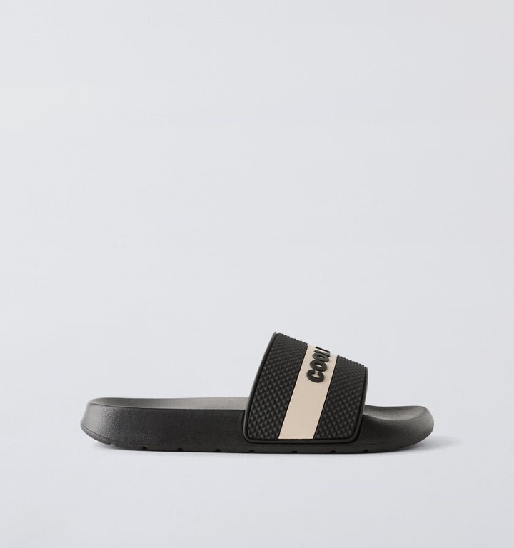 Moudda ZARA - Chaussure plate texte - Tunisie 1