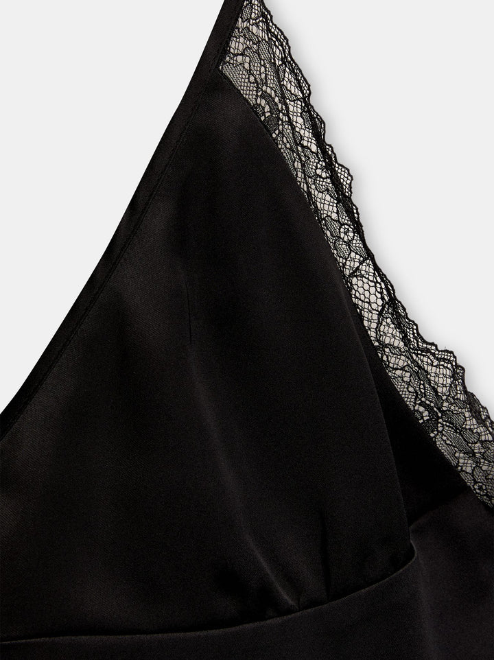 Moudda PULL & BEAR - Robe Mini Satin Dentelle - Tunisie 4