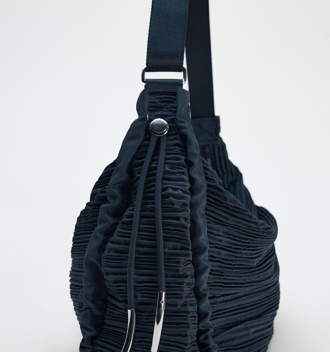 Moudda ZARA - Sac banane nylon plissé - Tunisie 3