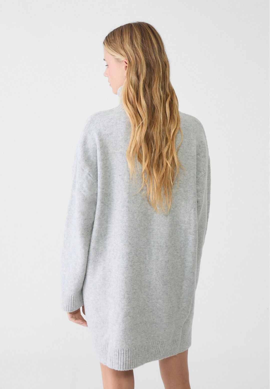 Moudda STRADIVARIUS - Robe Enfeutrée Col Cygne M/L - Tunisie 5