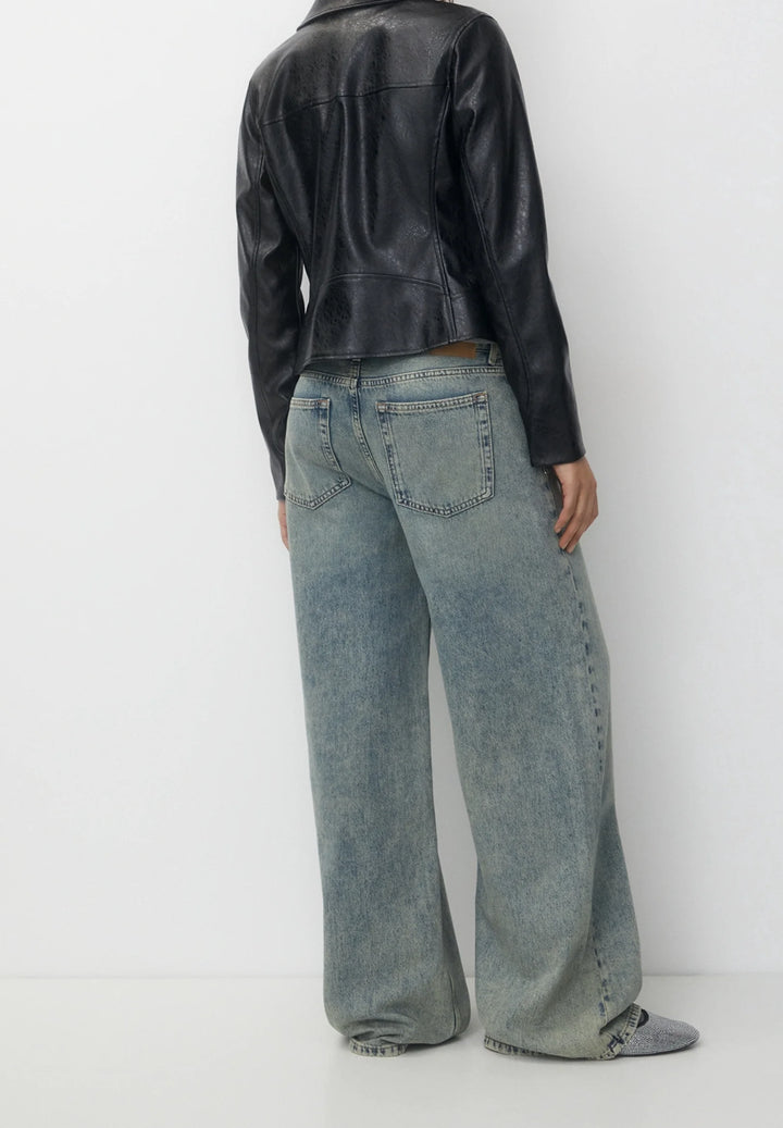 Veste en cuir synthétique verni noir