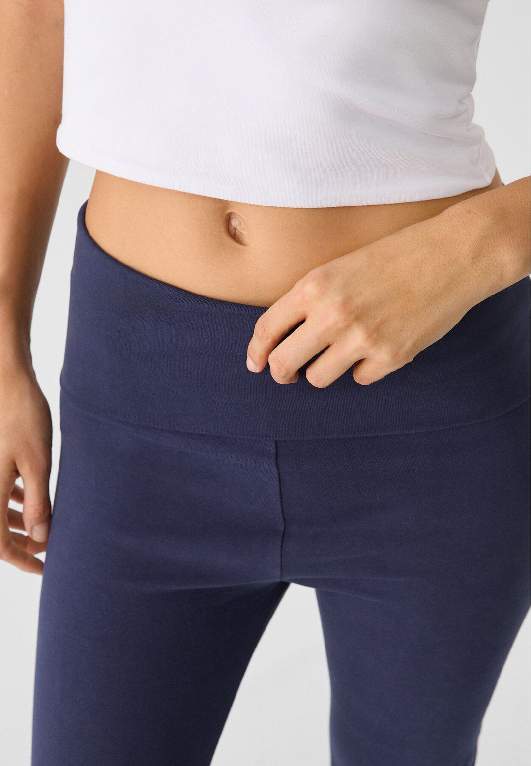 Moudda STRADIVARIUS - Legging Sport Flare avec Ceinture Revers - Tunisie 4