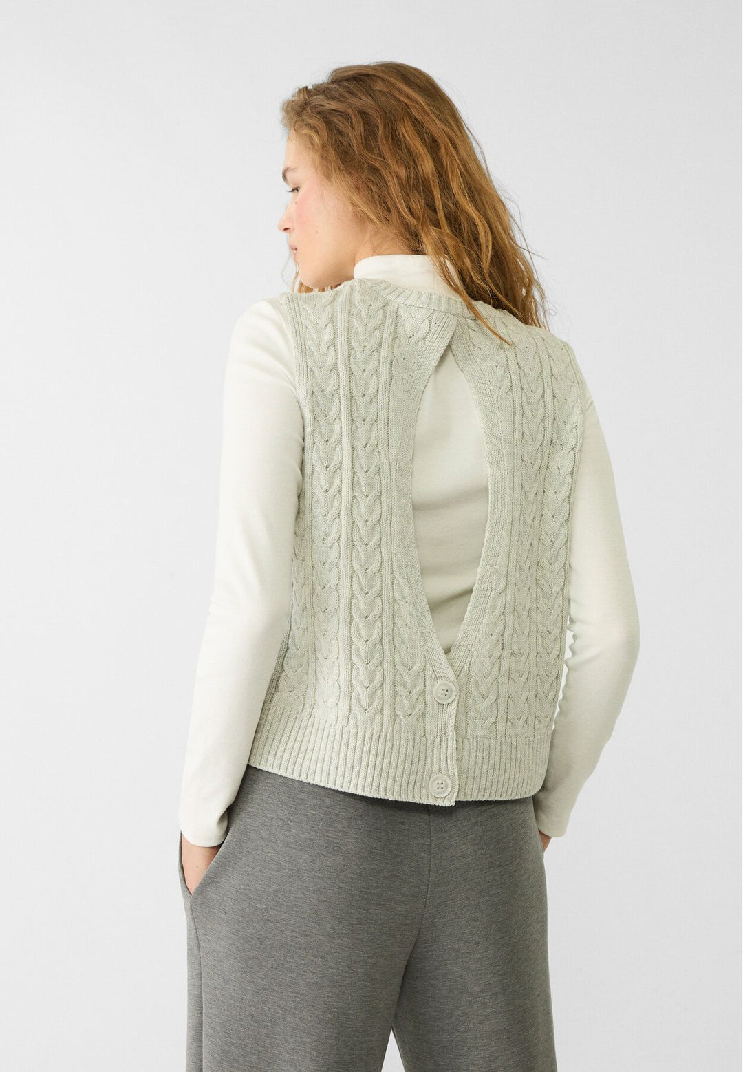 Moudda STRADIVARIUS - Gilet en Maille avec Ouverture dans le Dos - Tunisie 5