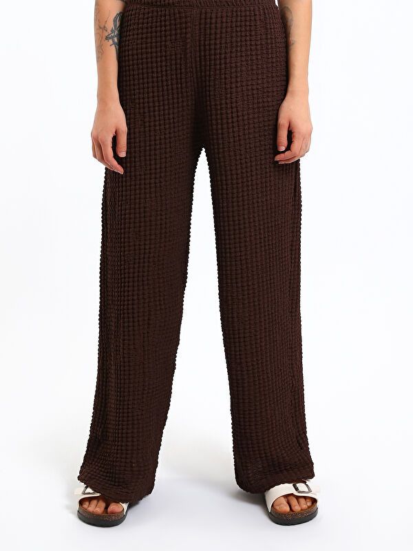 Moudda LC Waikiki - Pantalon en jersey couleur Marron foncé pour femmes - Tunisie 2