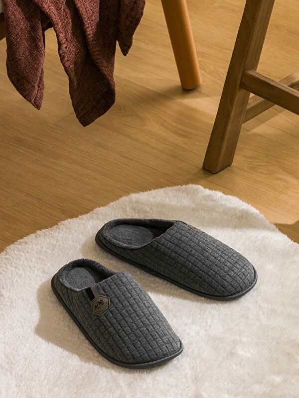 Moudda LC Waikiki - Chaussons d'intérieur couleur Gris pour hommes - Tunisie 1