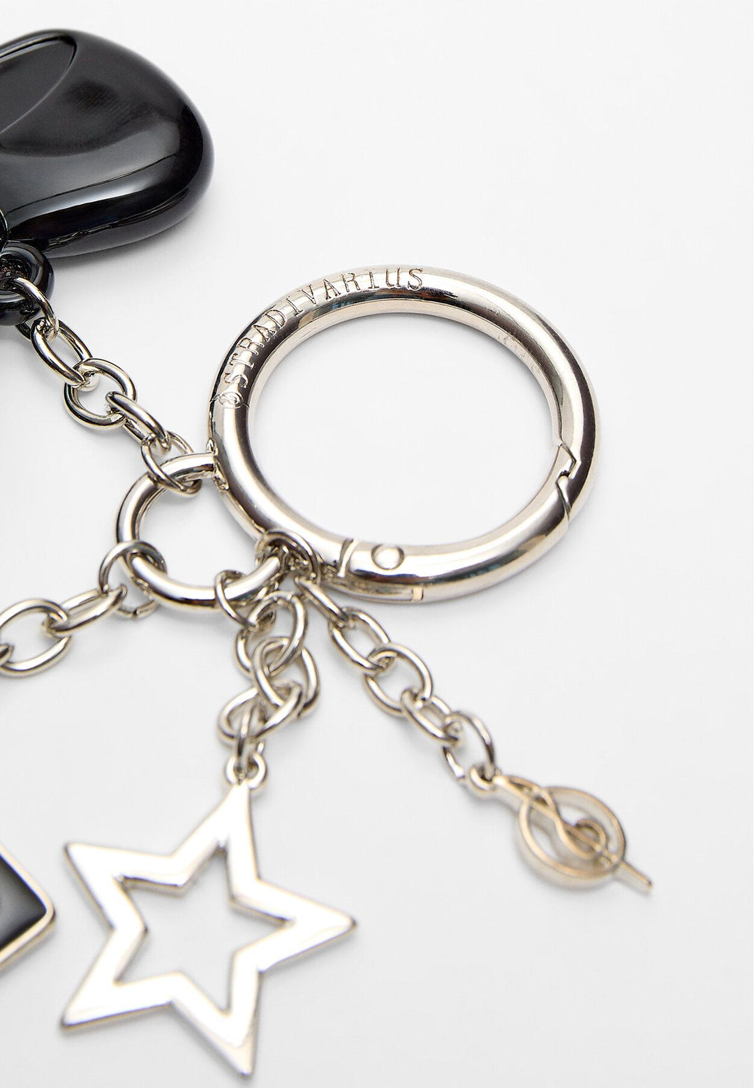 Moudda STRADIVARIUS - Porte-Clés Nœud et Charm - Tunisie 4