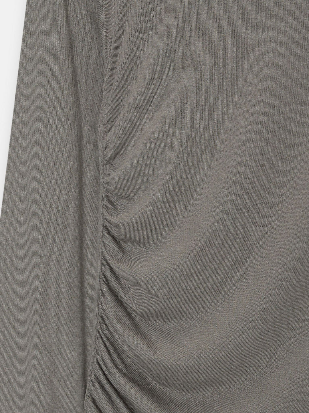 Moudda PULL & BEAR - Body Encolure Ouverte Bas Asymétrique - Tunisie 2